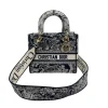 DIOR LADY D-LITE CON RICAMO TOILE DE JOUY REVERSE BLU