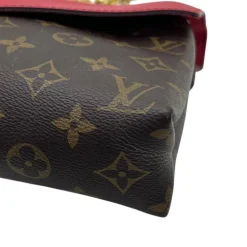 LOUIS VUITTON BORSA PALLAS CON CATENA