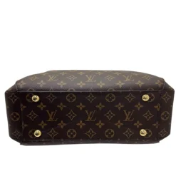 LOUIS VUITTON MONTAIGNE MM