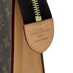 LOUIS VUITTON TROUSSE TOILETTE