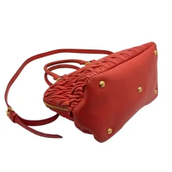 MIU MIU BORSA A TRACOLLA IN NAPPA GOFFRATA